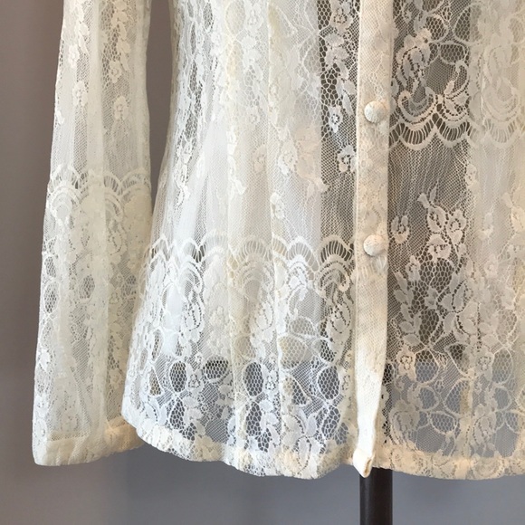 Vintage lace button front top - Picture 4 of 7